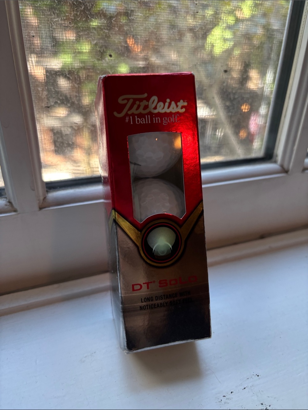 Titleist DT Solo Golf Balls in White with Red and Gold Box